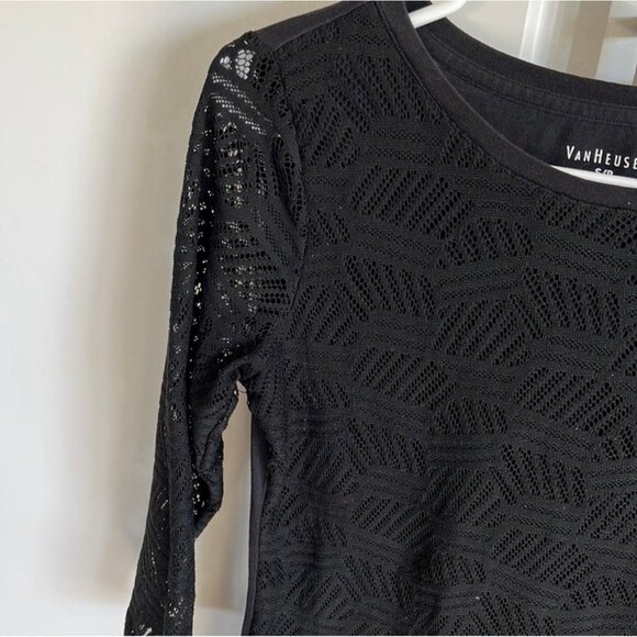 VanHeusen black 3/4 length sleeve shirtSize small - Picture 2 of 5